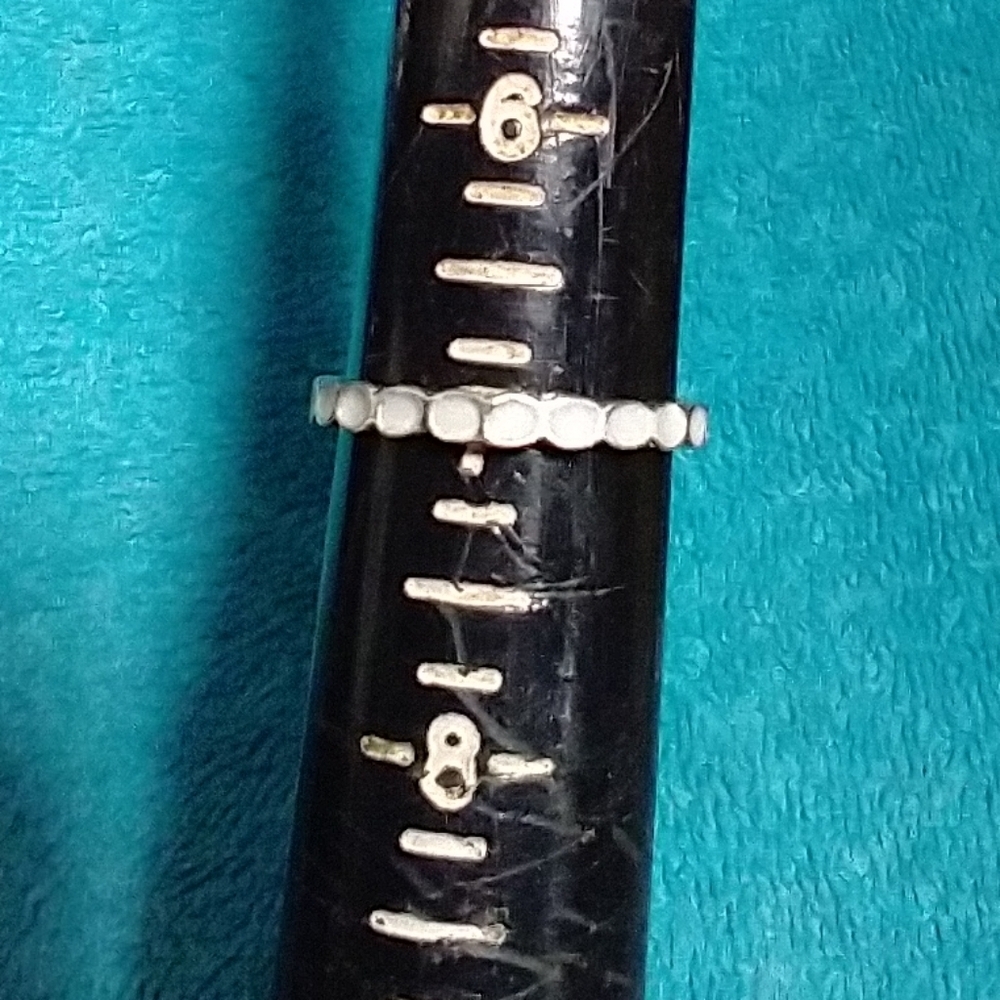Elegant Silvertone White Enamel Ring - Picture 3 of 3